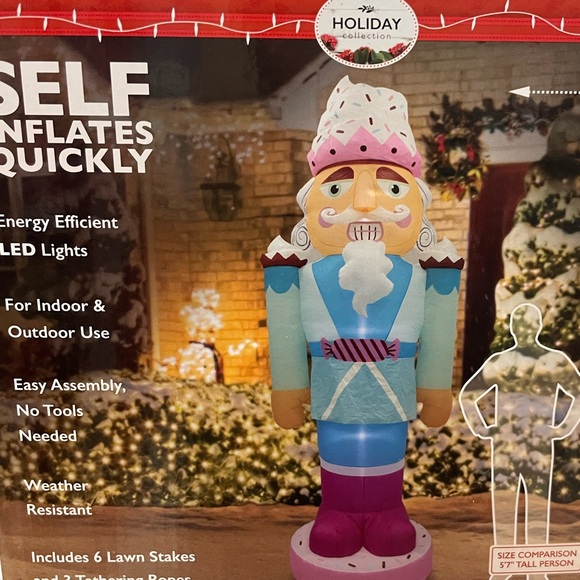 NIB 10 foot Light Up Rare Cupcake CandyLand Pastel Nutcracker Yard Inflatable - Picture 3 of 3